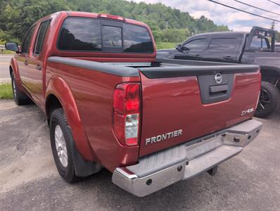 2017 Nissan Frontier SV   - Photo 2 - St. Johnsbury, VT 05819