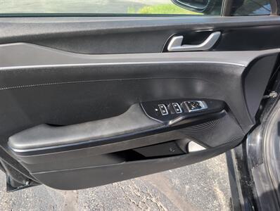 2023 Kia K5 GT-Line - Photo 5 - St. Johnsbury, VT 05819