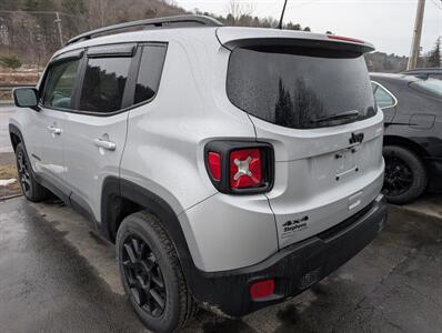 2020 Jeep Renegade Altitude   - Photo 2 - St. Johnsbury, VT 05819
