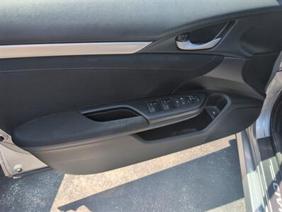 2019 Honda Civic EX - Photo 5 - St. Johnsbury, VT 05819