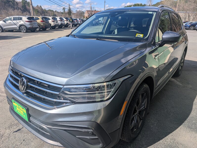 2024 Volkswagen Tiguan SE 4Motion   - Photo 1 - St. Johnsbury, VT 05819