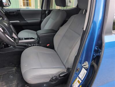 2017 Toyota Tacoma SR5 V6   - Photo 20 - St. Johnsbury, VT 05819