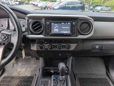 2017 Toyota Tacoma SR5 V6   - Photo 29 - St. Johnsbury, VT 05819