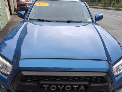 2017 Toyota Tacoma SR5 V6   - Photo 6 - St. Johnsbury, VT 05819