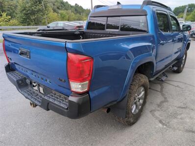 2017 Toyota Tacoma SR5 V6   - Photo 3 - St. Johnsbury, VT 05819