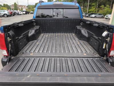2017 Toyota Tacoma SR5 V6   - Photo 16 - St. Johnsbury, VT 05819