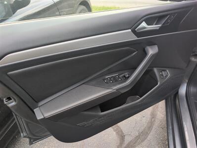 2024 Volkswagen Jetta S   - Photo 5 - St. Johnsbury, VT 05819