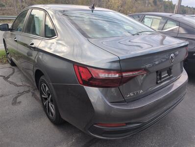 2024 Volkswagen Jetta S   - Photo 2 - St. Johnsbury, VT 05819