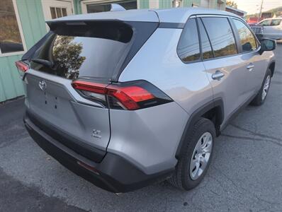 2022 Toyota RAV4 LE   - Photo 3 - St. Johnsbury, VT 05819