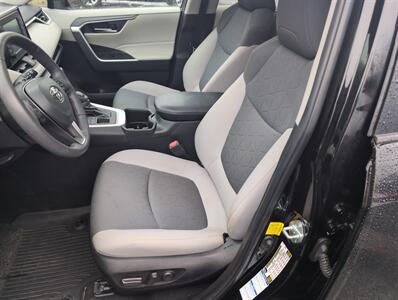 2022 Toyota RAV4 XLE - Photo 7 - St. Johnsbury, VT 05819