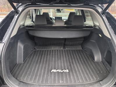 2022 Toyota RAV4 XLE - Photo 11 - St. Johnsbury, VT 05819