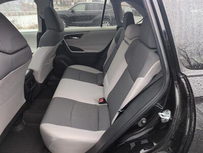 2022 Toyota RAV4 XLE - Photo 10 - St. Johnsbury, VT 05819