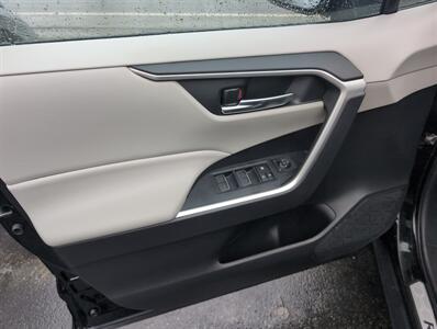 2022 Toyota RAV4 XLE - Photo 5 - St. Johnsbury, VT 05819