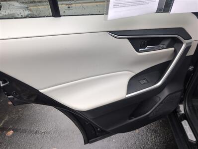 2022 Toyota RAV4 XLE - Photo 9 - St. Johnsbury, VT 05819