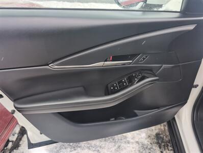 2023 Mazda CX-30 2.5 S Preferred - Photo 5 - St. Johnsbury, VT 05819