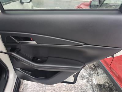 2023 Mazda CX-30 2.5 S Preferred - Photo 13 - St. Johnsbury, VT 05819