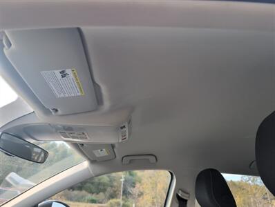 2025 Volkswagen Taos S 4Motion   - Photo 8 - St. Johnsbury, VT 05819