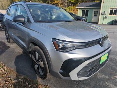 2025 Volkswagen Taos S 4Motion   - Photo 4 - St. Johnsbury, VT 05819