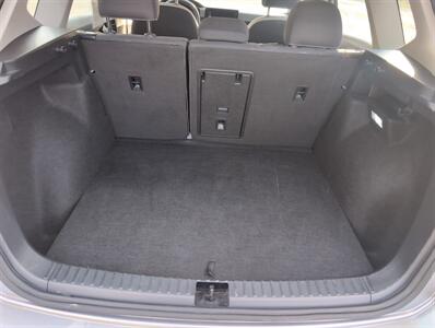 2025 Volkswagen Taos S 4Motion   - Photo 11 - St. Johnsbury, VT 05819