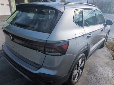 2025 Volkswagen Taos S 4Motion   - Photo 3 - St. Johnsbury, VT 05819