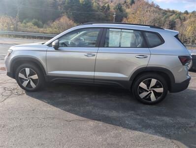 2025 Volkswagen Taos S 4Motion   - Photo 34 - St. Johnsbury, VT 05819
