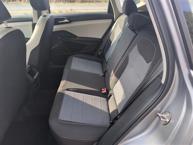 2025 Volkswagen Taos S 4Motion   - Photo 10 - St. Johnsbury, VT 05819