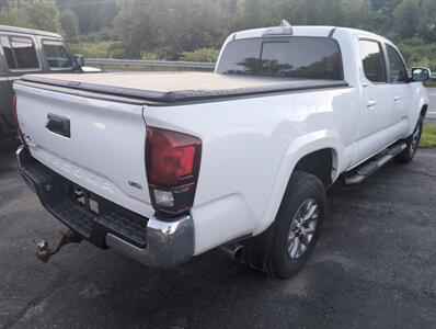 2018 Toyota Tacoma SR5 V6 - Photo 3 - St. Johnsbury, VT 05819