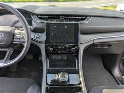 2023 Jeep Grand Cherokee Laredo - Photo 13 - St. Johnsbury, VT 05819