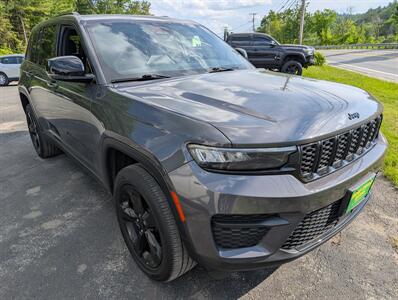 2023 Jeep Grand Cherokee Laredo - Photo 1 - St. Johnsbury, VT 05819