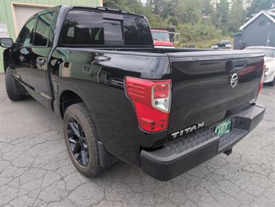 2021 Nissan Titan S - Photo 2 - St. Johnsbury, VT 05819