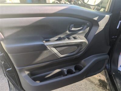2021 Nissan Titan S   - Photo 10 - St. Johnsbury, VT 05819