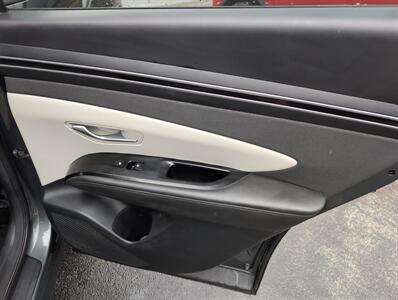 2023 Hyundai TUCSON Hybrid Limited   - Photo 12 - St. Johnsbury, VT 05819