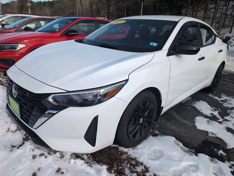 2024 Nissan Sentra S's photo