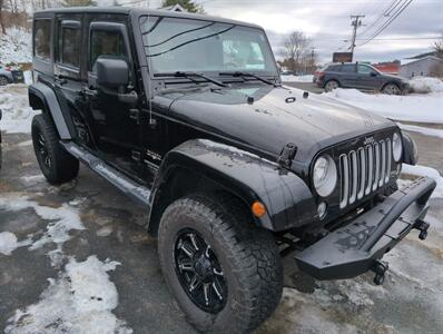 2017 Jeep Wrangler Sahara   - Photo 4 - St. Johnsbury, VT 05819