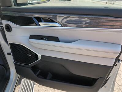 2022 Jeep Wagoneer Series III - Photo 18 - St. Johnsbury, VT 05819