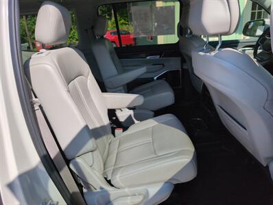 2022 Jeep Wagoneer Series III - Photo 16 - St. Johnsbury, VT 05819