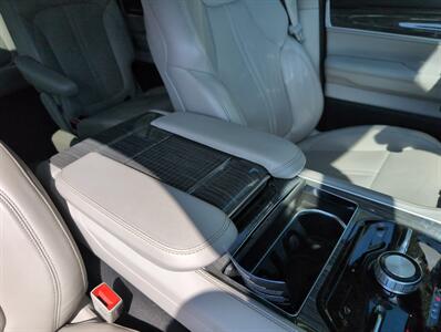 2022 Jeep Wagoneer Series III - Photo 24 - St. Johnsbury, VT 05819