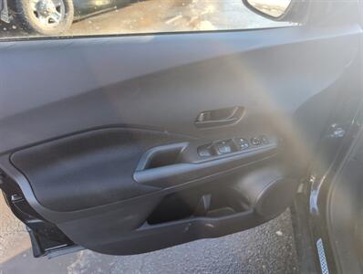 2021 Nissan Kicks S   - Photo 5 - St. Johnsbury, VT 05819