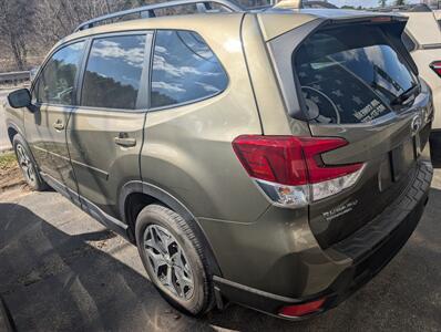 2023 Subaru Forester Premium   - Photo 3 - St. Johnsbury, VT 05819