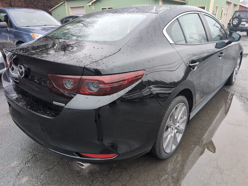 2021 Mazda Mazda3 Sedan Select photo 3