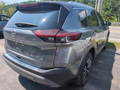 2023 Nissan Rogue SV   - Photo 3 - St. Johnsbury, VT 05819
