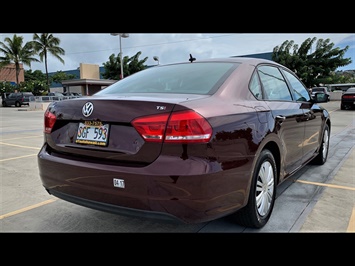 2014 Volkswagen Passat S PZEV  SUPER LOW MILES!  PREFERRED MODEL! RARE FIND ! - Photo 5 - Honolulu, HI 96818