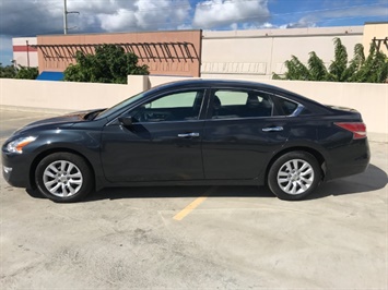 2015 Nissan Altima 2.5 S  NISSAN QUALITY !  FULL SIZE COMFORT ! - Photo 2 - Honolulu, HI 96818