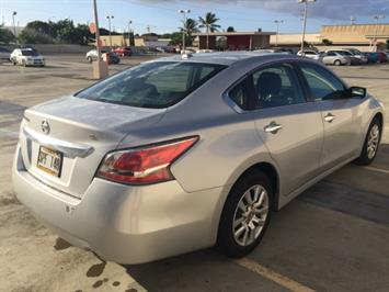 2015 Nissan Altima 2.5 NISSAN QUALITY !  FULL SIZE COMFORT ! - Photo 12 - Honolulu, HI 96818