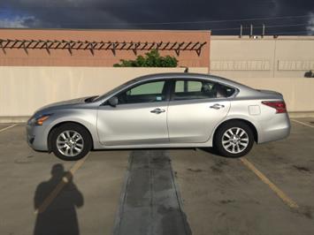 2015 Nissan Altima 2.5 NISSAN QUALITY !  FULL SIZE COMFORT ! - Photo 8 - Honolulu, HI 96818