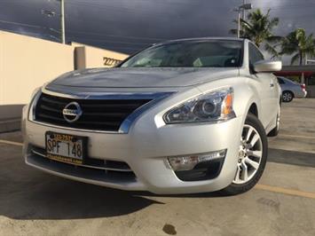 2015 Nissan Altima 2.5 NISSAN QUALITY !  FULL SIZE COMFORT ! - Photo 1 - Honolulu, HI 96818