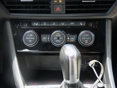 2019 Volkswagen Jetta 1.4T R-Line  BEYOND AMAZING! LUXURY LOW MILES ! RARE FIND ! - Photo 22 - Honolulu, HI 96818