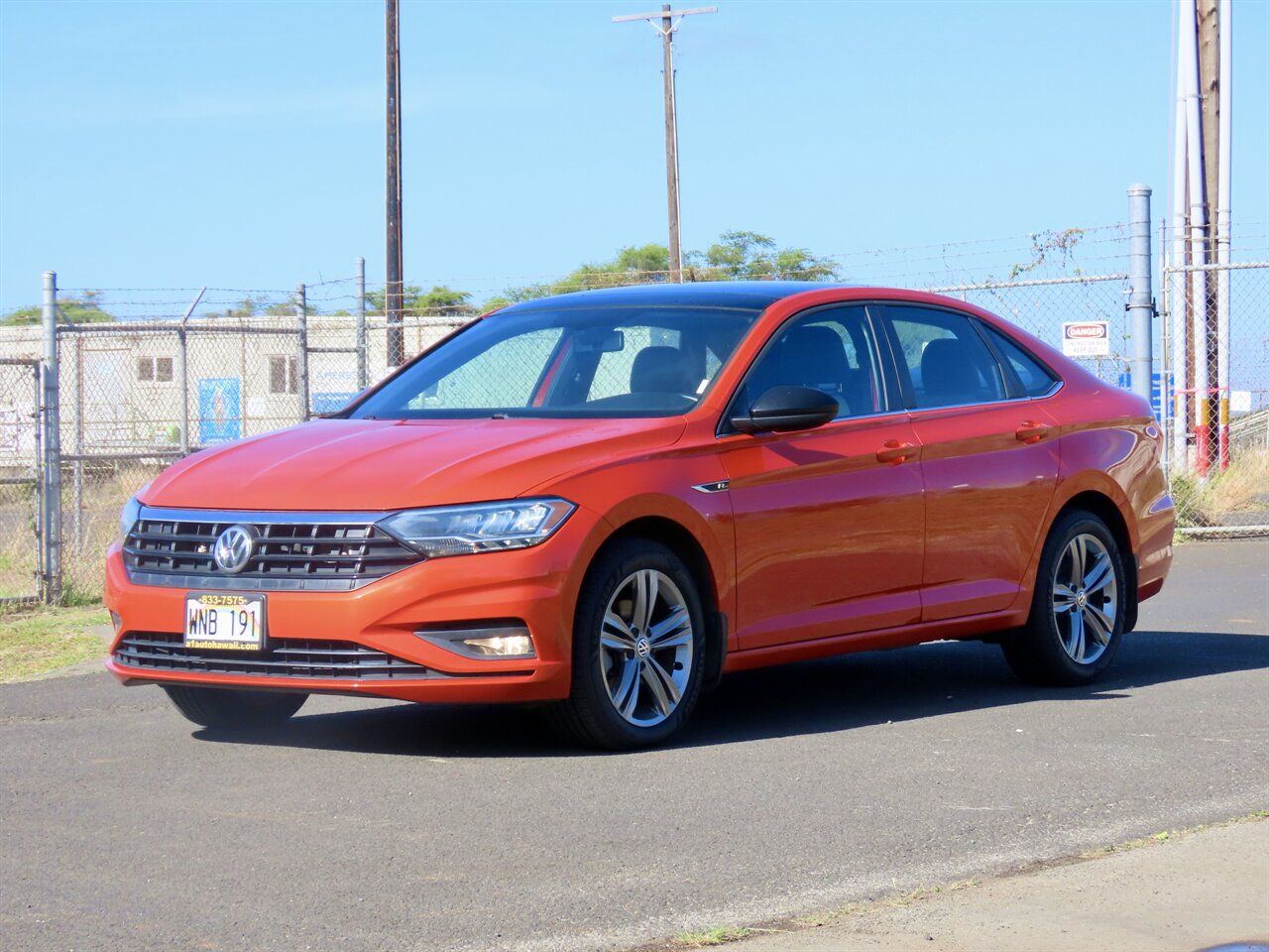 2019 Volkswagen Jetta 1.4T R-Line BEYOND AMAZING! LUXURY LOW MILES ! RARE FIND ! - Photo 2 - Honolulu, HI 96818