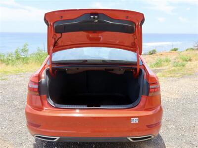 2019 Volkswagen Jetta 1.4T R-Line  BEYOND AMAZING! LUXURY LOW MILES ! RARE FIND ! - Photo 8 - Honolulu, HI 96818