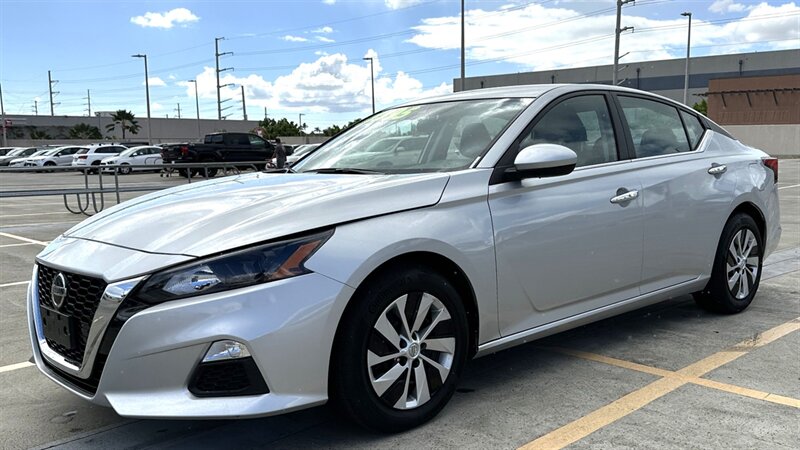 2022 Nissan Altima 2.5 S  SUPER LOW MILES   LIKE NEW